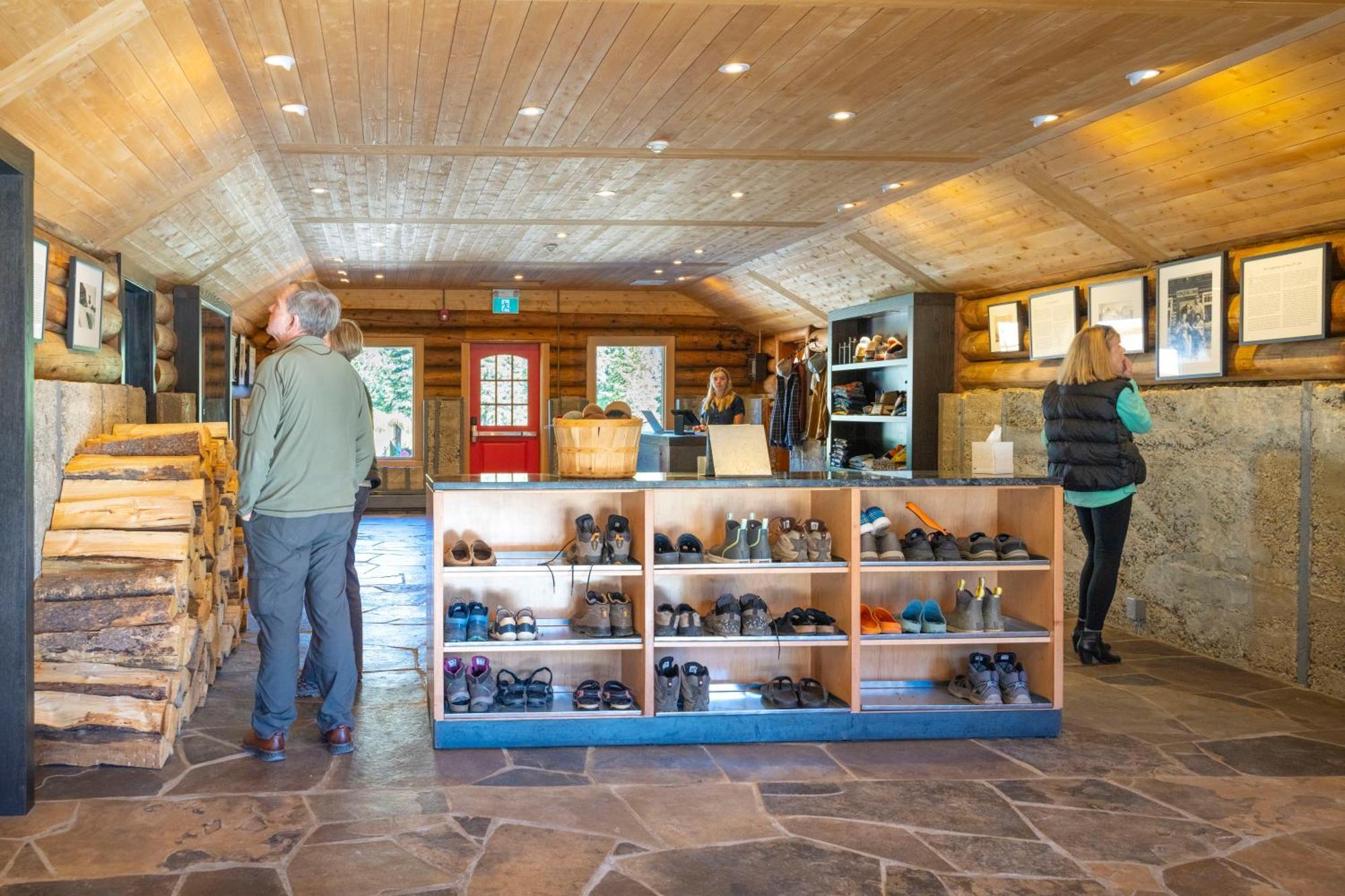 The Lodge At Bow Lake เลคหลุยส์ ภายนอก รูปภาพ